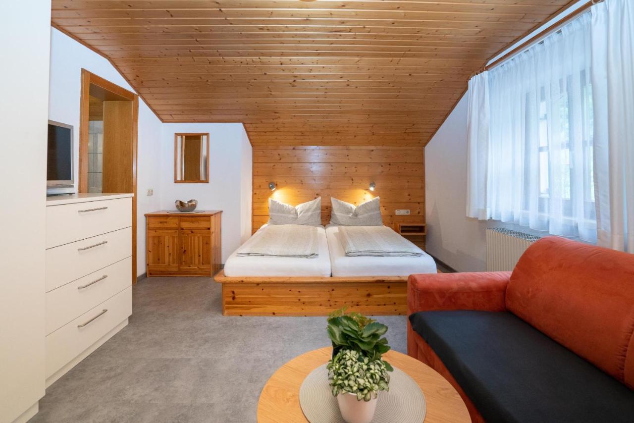 Gaestehaus Fitsch - Ferienwohnung In ジルバータール エクステリア 写真