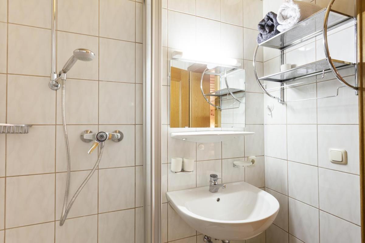 Gaestehaus Fitsch - Ferienwohnung In ジルバータール エクステリア 写真